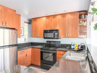 Photo 10: 2247 OAK Street in Vancouver: Fairview VW Townhouse for sale in "The Sixth Estates" (Vancouver West)  : MLS®# R2175723