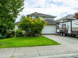 Photo 4: 8316 CASSELMAN Crescent in Mission: Mission BC House for sale : MLS®# R2473353