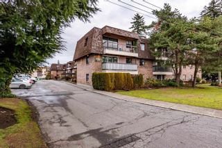 Photo 1: 205 32175 OLD YALE Road in Abbotsford: Abbotsford West Condo for sale in "FIR VILLA" : MLS®# R2745025