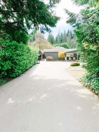 Photo 1: 1167 CHASTER Road in Gibsons: Gibsons & Area House for sale (Sunshine Coast)  : MLS®# R2449547