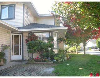 Photo 2: 5360 201ST Street in Langley: Langley City Townhouse for sale in "Garden Grove" : MLS®# F2625710