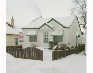 Photo 2: 611 WINDSOR Avenue in WINNIPEG: East Kildonan Residential for sale (North East Winnipeg)  : MLS®# 2801764