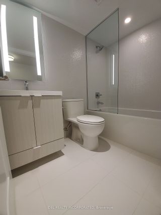 Photo 9: 1302 575 Bloor Street E in Toronto: North St. James Town Condo for lease (Toronto C08)  : MLS®# C8207670
