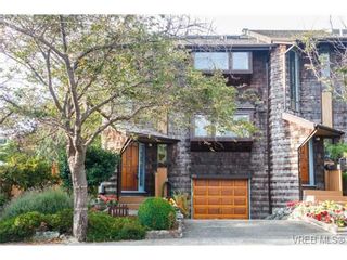 Photo 1: 911 Oliphant Ave in VICTORIA: Vi Fairfield West Row/Townhouse for sale (Victoria)  : MLS®# 711126