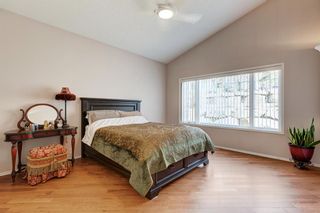 Photo 13: 82 SIENNA PARK Place SW in Calgary: Signal Hill Detached for sale : MLS®# A2043544