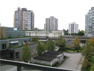 Photo 6: 503 3489 ASCOT Place in Vancouver: Collingwood VE Condo for sale in "REGENT COURT" (Vancouver East)  : MLS®# V1030924
