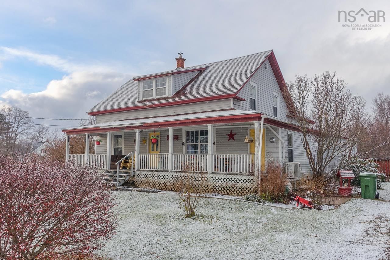 Main Photo: 2287 Highway 1 in Auburn: Kings County Residential for sale (Annapolis Valley)  : MLS®# 202324804
