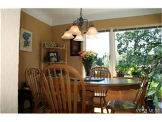 Photo 5:  in VICTORIA: Es Gorge Vale House for sale (Esquimalt)  : MLS®# 447418