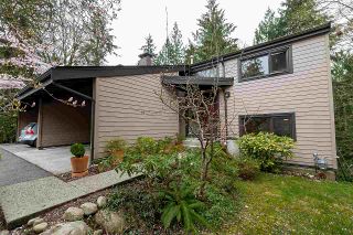 Photo 18: 1053 HERITAGE Boulevard in North Vancouver: Seymour NV Townhouse for sale in "Heritage in the Woods" : MLS®# R2357518