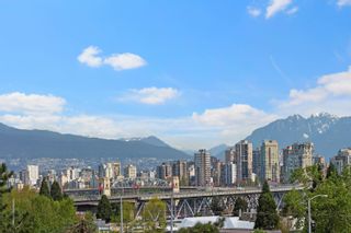 Photo 4: 505 1425 W 6TH Avenue in Vancouver: False Creek Condo for sale in "Modena Of Portico" (Vancouver West)  : MLS®# R2775806