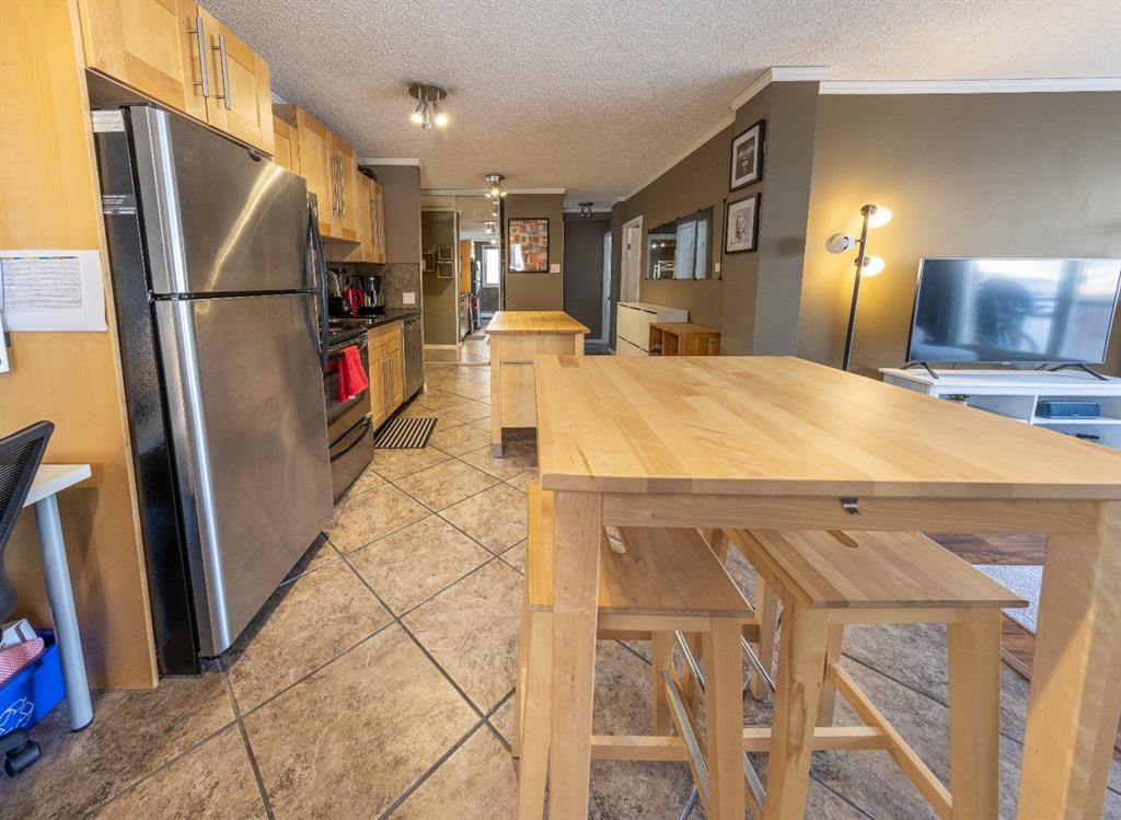 Photo 10: Photos: 206 1040 15 Avenue SW in Calgary: Beltline Apartment for sale : MLS®# A1195527