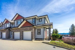 Photo 1: 27 31235 UPPER MACLURE Road in Abbotsford: Abbotsford West Townhouse for sale in "Klazina Estates" : MLS®# R2859839