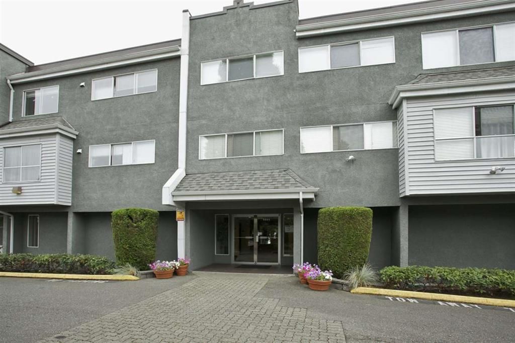Main Photo: 105 5664 200 Street in Langley: Langley City Condo for sale : MLS®# R2019722