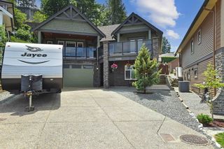Photo 1: 33928 CHERRY Avenue in Mission: Mission BC House for sale : MLS®# R2816154