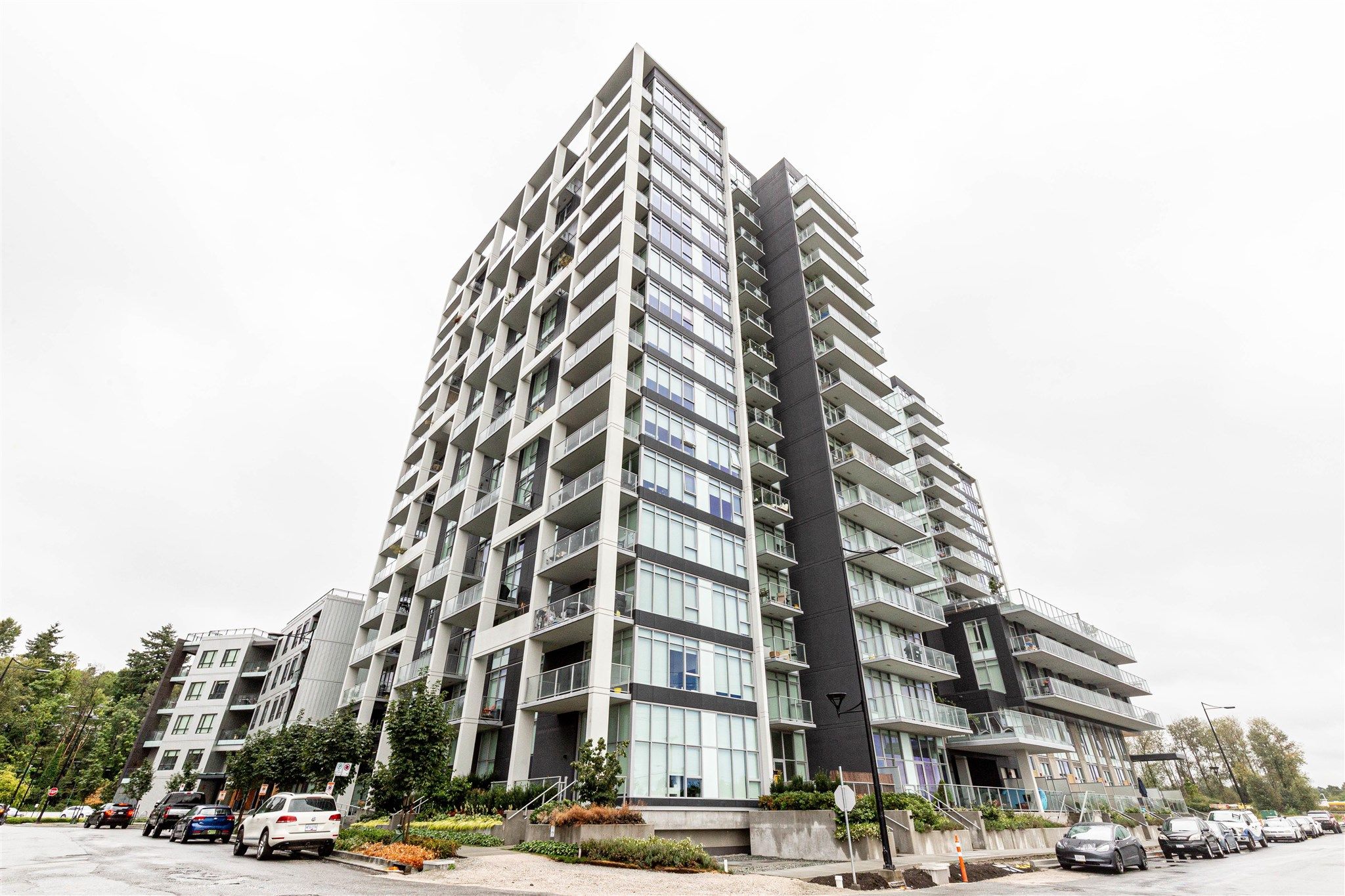 Main Photo: 405 8570 RIVERGRASS Drive in Vancouver: South Marine Condo for sale in "AVALON PARK 2" (Vancouver East)  : MLS®# R2608644