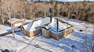 Photo 2: 44 Lazy River Road in Conquerall Mills: 405-Lunenburg County Residential for sale (South Shore)  : MLS®# 202402605