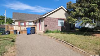 Photo 1: 941 110th Street in North Battleford: Paciwin Residential for sale : MLS®# SK899019