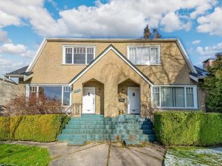 Photo 1: 2571 W 16TH Avenue in Vancouver: Kitsilano House for sale (Vancouver West)  : MLS®# R2762700