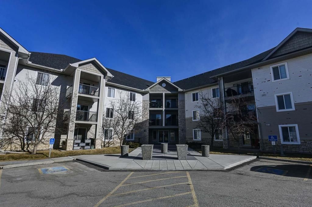 Photo 1: Photos: 2205 2371 Eversyde Avenue SW in Calgary: Evergreen Apartment for sale : MLS®# A1166261