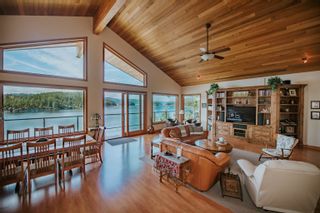 Photo 15: 5055 PANORAMA Drive in Garden Bay: Pender Harbour Egmont House for sale (Sunshine Coast)  : MLS®# R2776100
