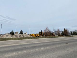 Photo 1: 0 Saskatchewan Avenue E in Portage la Prairie: Vacant Land for sale : MLS®# 202212310