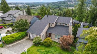 Photo 2: 2562 STEEPLE Court in Coquitlam: Upper Eagle Ridge House for sale : MLS®# R2694058