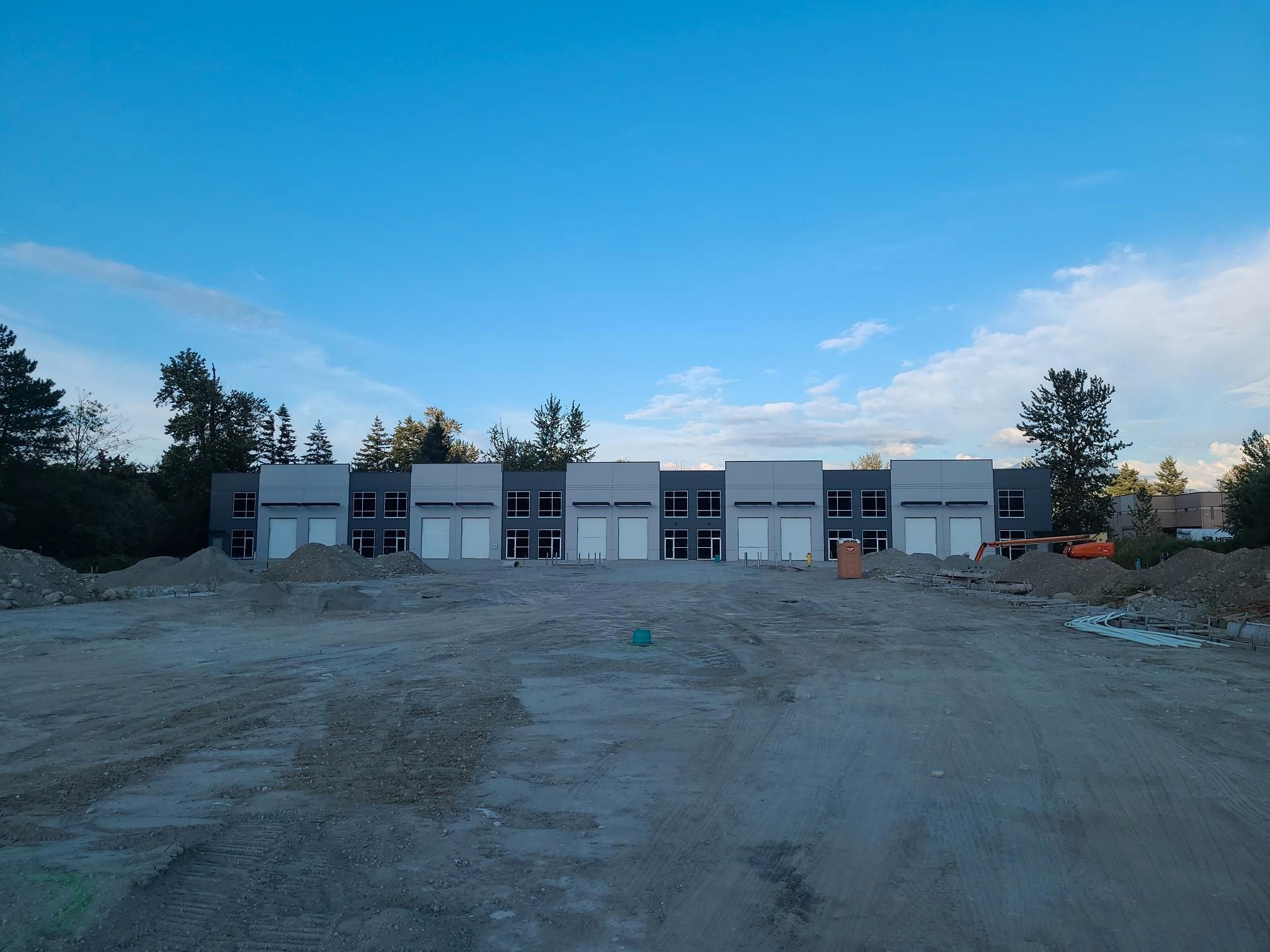 Main Photo: 303 7990 LICKMAN Road in Chilliwack: West Chilliwack Industrial for lease : MLS®# C8052905