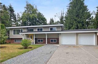 Photo 1: 31830 CORAL Avenue in Abbotsford: Abbotsford West House for sale : MLS®# R2756955