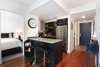 Photo 3: 301 988 RICHARDS Street in Vancouver: Yaletown Condo for sale in "TRIBECA LOFTS" (Vancouver West)  : MLS®# V1009541