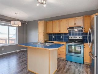 Photo 8: 54 PRESTWICK Crescent SE in Calgary: McKenzie Towne House for sale : MLS®# C4074095