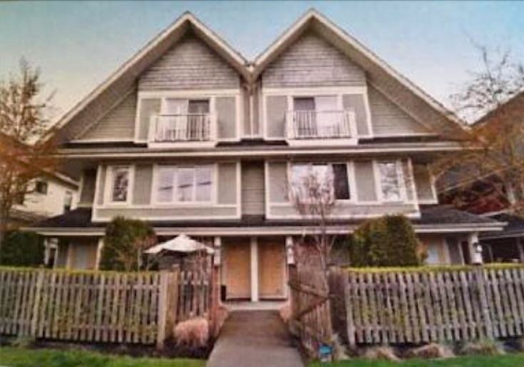 Main Photo: 2 315 E 33RD AVENUE in Vancouver: Main Townhouse for sale (Vancouver East)  : MLS®# R2696003