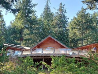 Photo 2: 9844 Canal Rd in Pender Island: GI Pender Island House for sale (Gulf Islands)  : MLS®# 923072