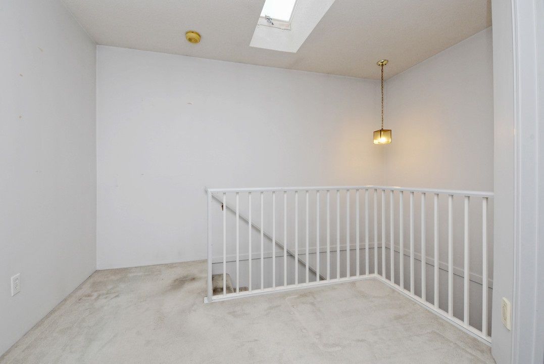 Photo 12: Photos: 2 61 E 23RD AVENUE in Vancouver: Main Townhouse for sale (Vancouver East)  : MLS®# R2225680