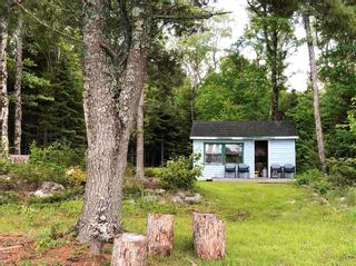 Photo 1: 225 Maple Lane in Mill Road: 405-Lunenburg County Residential for sale (South Shore)  : MLS®# 202115490