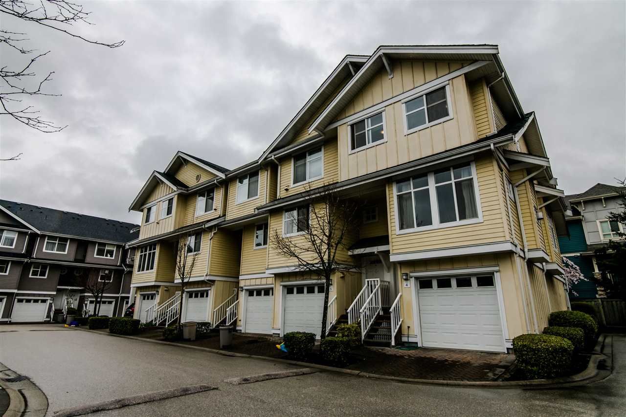 Main Photo: 4 935 EWEN AVENUE in New Westminster: Queensborough Townhouse for sale : MLS®# R2355621