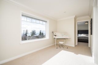 Photo 21: 13518 MARINE Drive in Surrey: Crescent Bch Ocean Pk. House for sale (South Surrey White Rock)  : MLS®# R2755155