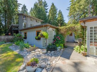 Photo 1: 1485 RIVERSIDE Drive in North Vancouver: Seymour NV House for sale : MLS®# R2725969