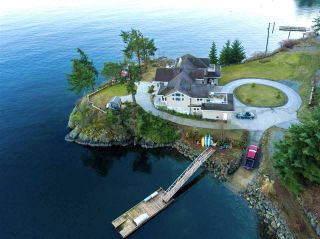 Photo 2: 1574 SMITH Road in Gibsons: Gibsons & Area House for sale (Sunshine Coast)  : MLS®# R2742640