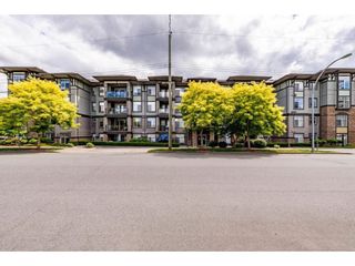 Photo 3: 312 2068 SANDALWOOD Crescent in Abbotsford: Central Abbotsford Condo for sale in "THE STERLING" : MLS®# R2706679