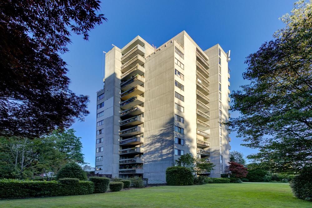 Main Photo: 1201 6759 WILLINGDON Avenue in Burnaby: Metrotown Condo for sale in "Balmoral on the Park" (Burnaby South)  : MLS®# R2709149