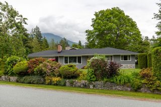 Photo 1: 2338 THE BOULEVARD in Squamish: Garibaldi Highlands House for sale in "Garibaldi Highlands" : MLS®# R2711081