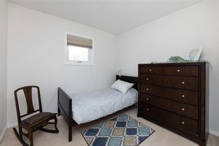 Photo 14: Canterbury Park Two Storey in Winnipeg: House for sale : MLS®# 202208764