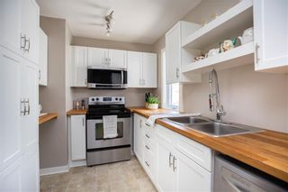 Photo 3: 821 Cambridge Street in Winnipeg: River Heights South Residential for sale (1D)  : MLS®# 202018056