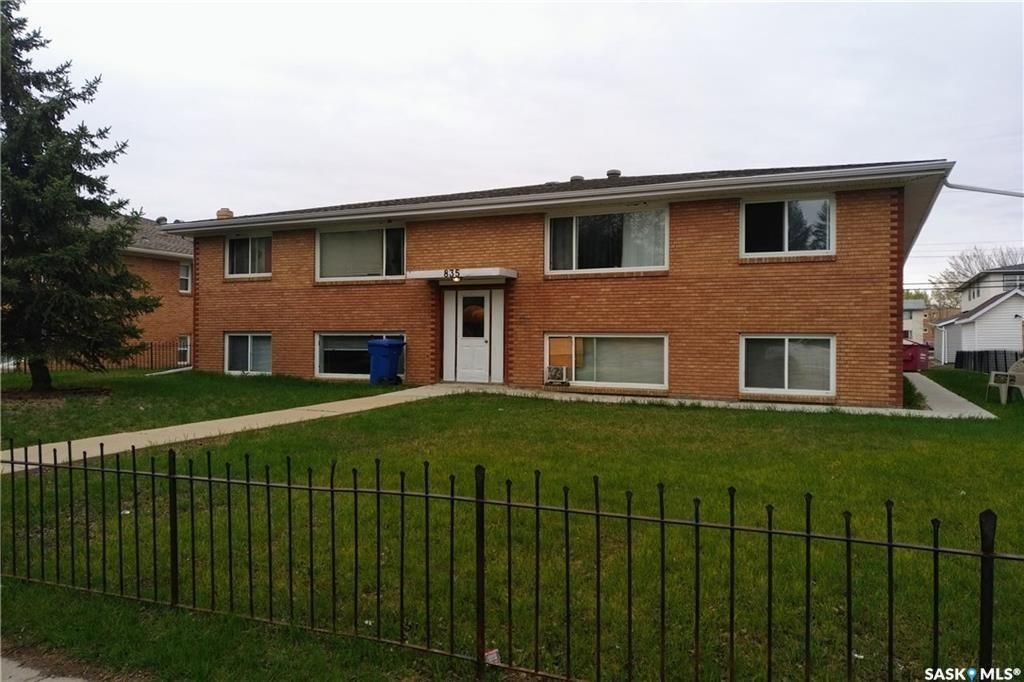 Main Photo: 835 Grey Street in Regina: Rosemont Multi-Family for sale : MLS®# SK891406