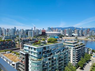 Photo 3: 1803 1708 ONTARIO Street in Vancouver: Mount Pleasant VE Condo for sale in "PINNACLE ON THE PARK" (Vancouver East)  : MLS®# R2804373
