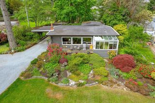 Photo 3: 8698 East Saanich Rd in North Saanich: NS Dean Park House for sale : MLS®# 957336