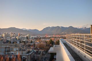 Photo 16: PH1007 2788 PRINCE EDWARD Street in Vancouver: Mount Pleasant VE Condo for sale in "UPTOWN" (Vancouver East)  : MLS®# R2254176