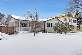 Photo 2: 155 Rosery Drive NW in Calgary: Rosemont Detached for sale : MLS®# A2022736
