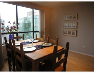 Photo 3: 2802 1189 HOWE Street in Vancouver: Downtown VW Condo for sale (Vancouver West)  : MLS®# V748407