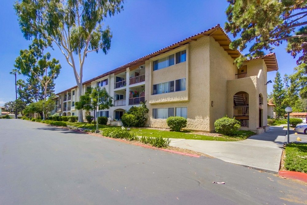 Main Photo: MISSION VALLEY Condo for sale : 2 bedrooms : 10737 San Diego Mission #318 in San Diego
